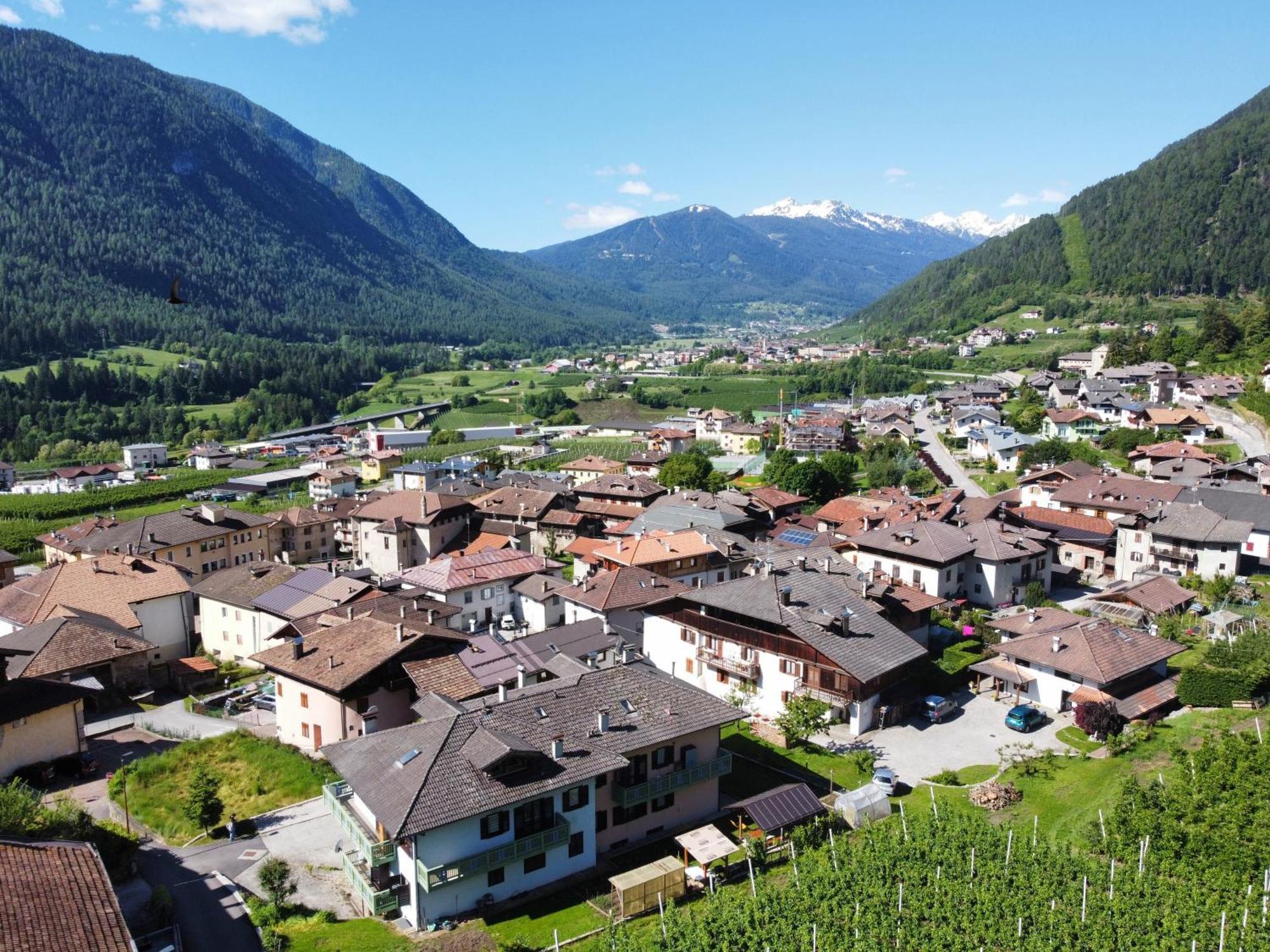 La Casa Del Sole Lägenhet Terzolas Exteriör bild